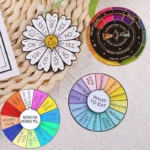 قرار جديد نعم أو لا المينا دبابيس القرص الدوار ديزي ابتسامة تدوير دبابيس التلبيب شارات متعة المجوهرات بالجملة أفضل صديق الهدايا