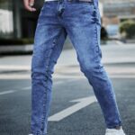 Manfinity Homme سروال جينز غامق مبيض ضيق مناسب للرجال 100٪ قطن بجيوب مائلة طويل غسيل مخفف بلياقة ضيقة، هدايا للزوج أو الحبيب