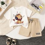 طقم تي شيرت بأكمام قصيرة وشورت مطبوع عليهما صور أسود للأطفال الصغار، ملابس صيفية