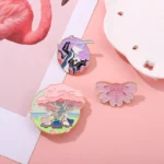 دافئ شفاء شخصيات الوردي لعبة دبابيس ، السماء: الأطفال من دبابيس المينا الخفيفة ، مجوهرات التلبيب ، الجملة ، هدايا للأصدقاء