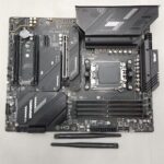 MSI MAG X670E Tomahawk WiFi Gaming Motherboard (AMD AM5, DDR5, PCIe 5.0, ATX)