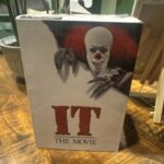 NECA Ultimate 7" Pennywise IT movie NIB Action Figure Damaged 1990 Tim Curry