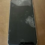 Apple iPhone SE (3rd Gen) 128GB White Unlocked - Cracked Screen SOLD AS IS