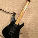 Yamaha RGX 211M Black Solid Body 6-String RH Maple Neck 22F w/Case